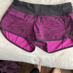 Lululemon shorts size 4